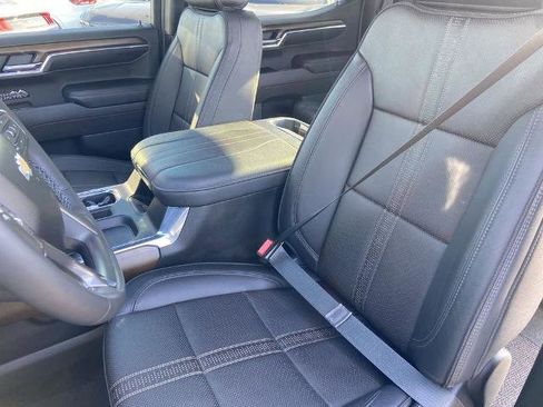 Certified 2024 Chevrolet Silverado 1500 High Country w/ Technology Package image 14