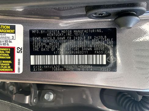 Used 2024 Toyota Camry XLE FWD image 33