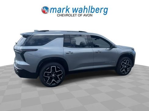 Used 2025 Chevrolet Traverse High Country w/ LPO, Floor Liner Package FWD image 8