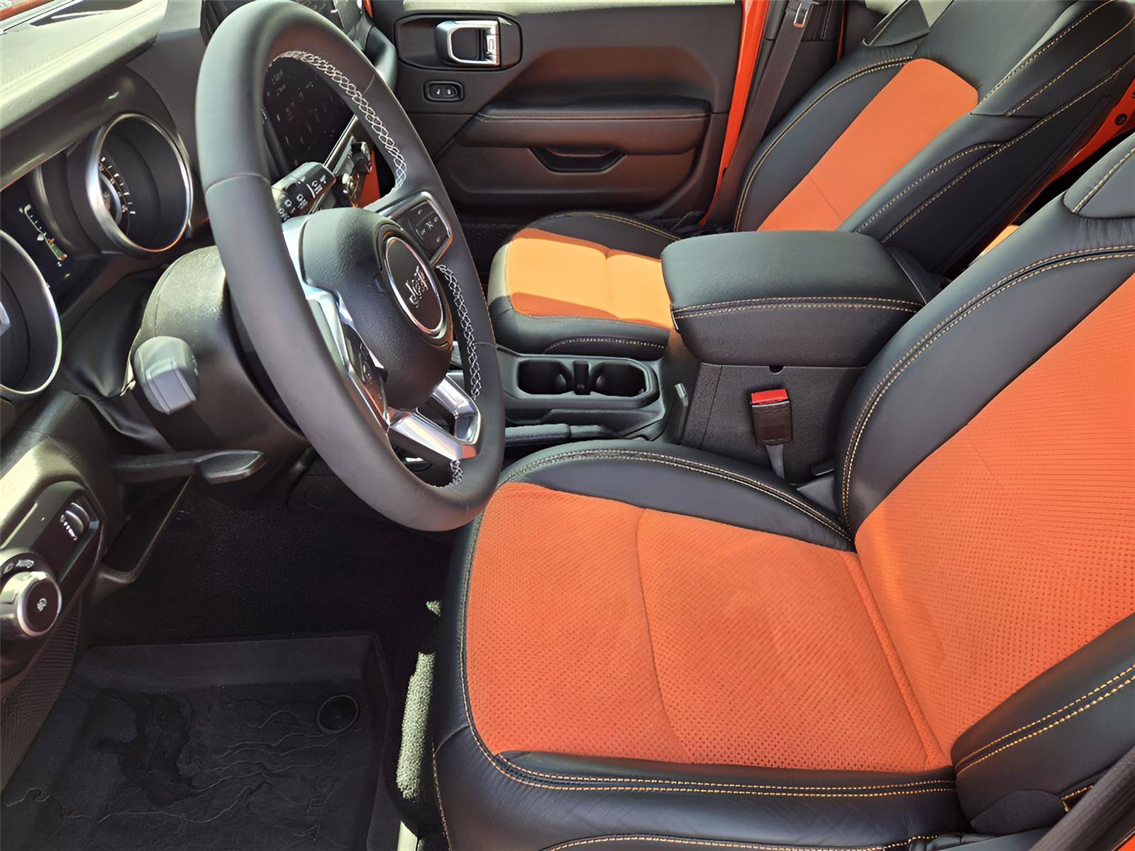 Used 2023 Jeep Wrangler Unlimited Sahara AWD/4WD image 13