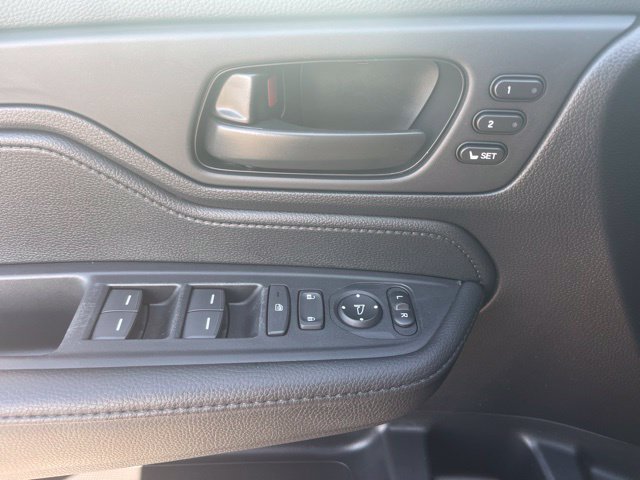 Used 2025 Honda Odyssey EX-L image 17