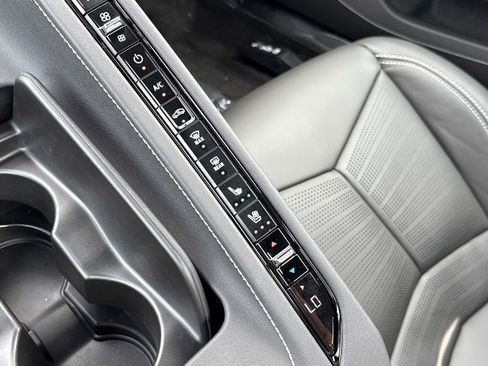 New 2025 Chevrolet Corvette E-Ray image 24