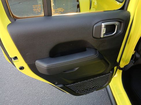 Certified 2023 Jeep Gladiator Overland image 25