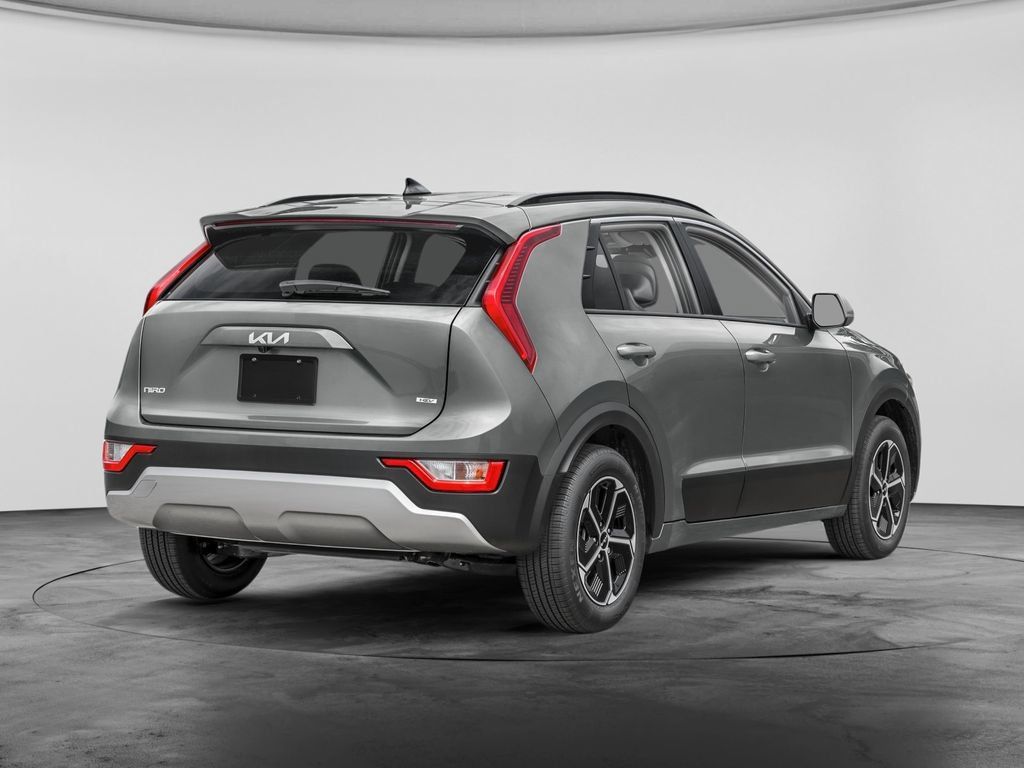 Used 2025 Kia Niro LX FWD image 2
