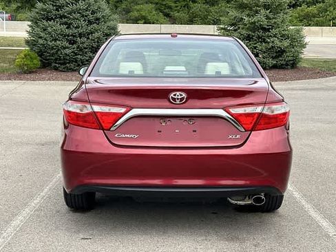 Used 2017 Toyota Camry XLE FWD image 4