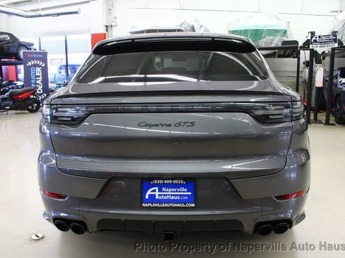 Used 2023 Porsche Cayenne GTS w/ Premium Package AWD/4WD image 60