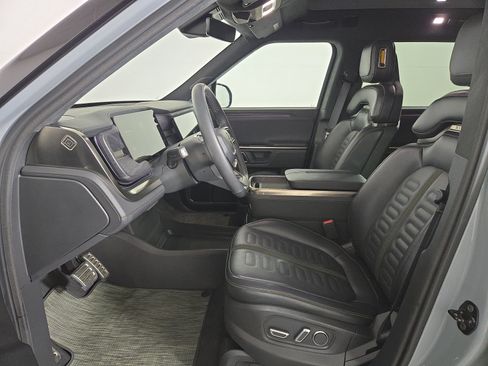 Used 2024 Rivian R1S Adventure Dual AWD/4WD image 20