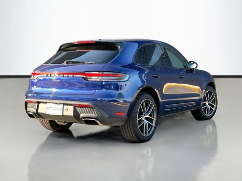 Certified 2026 Porsche Macan AWD/4WD image 9
