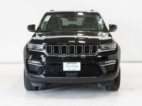 Used 2023 Jeep Grand Cherokee Limited AWD/4WD image 4