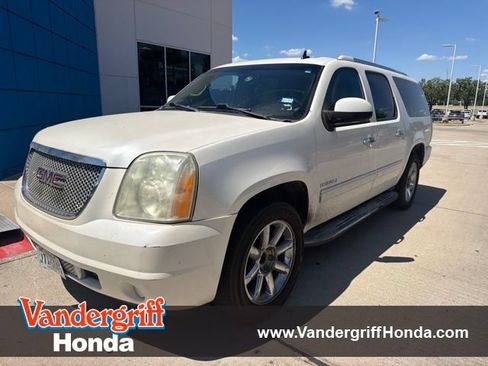 Used 2012 GMC Yukon XL Denali RWD image 1