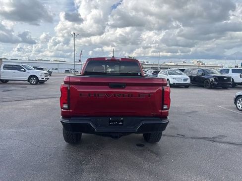 Used 2026 Chevrolet Colorado ZR2 w/ Technology Package AWD/4WD image 6