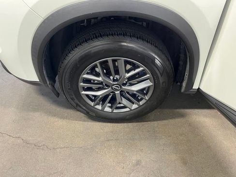 Used 2024 Nissan Rogue S FWD image 31