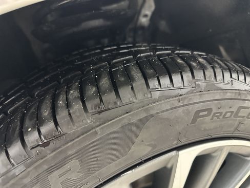 Used 2023 Lexus ES 300h w/ Premium Package image 12