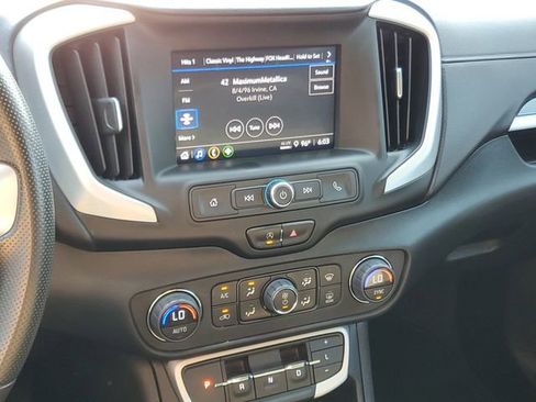 Used 2023 GMC Terrain SLE w/ Driver Convenience Package FWD image 23