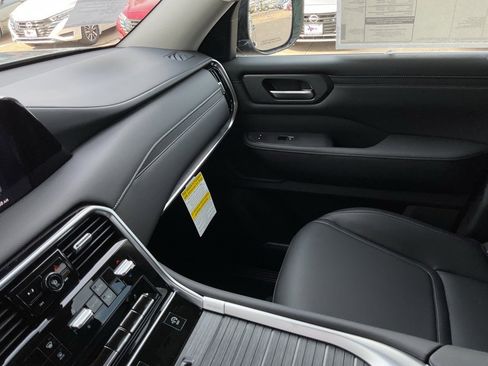 New 2026 Nissan Armada SV image 41