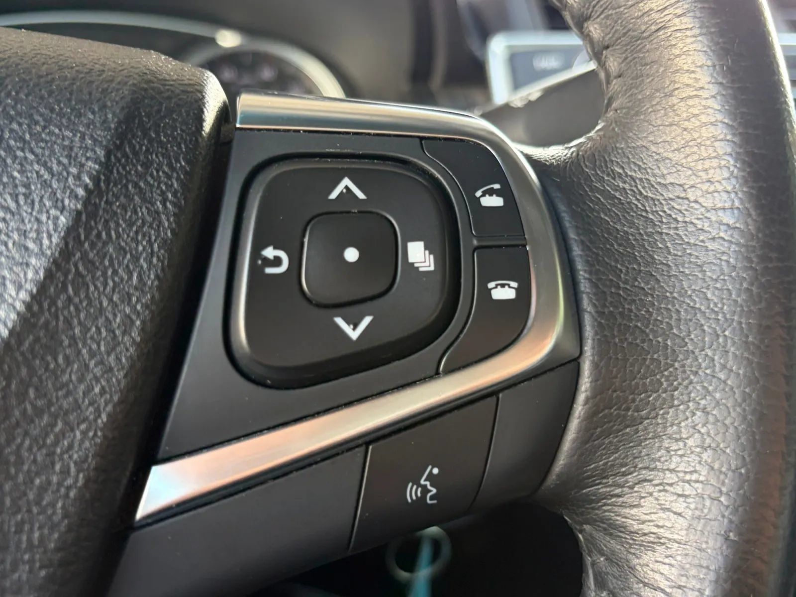 Used 2017 Toyota Camry SE FWD image 28
