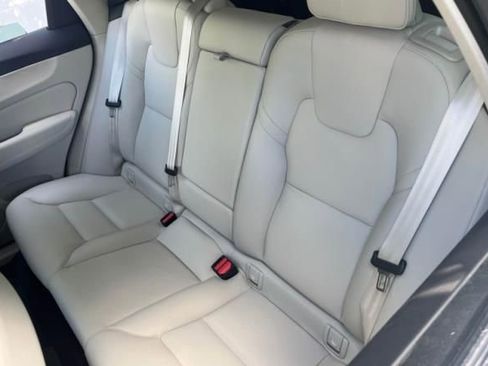 Used 2024 Volvo XC60 B5 Plus w/ Protection Package Premier AWD/4WD image 4