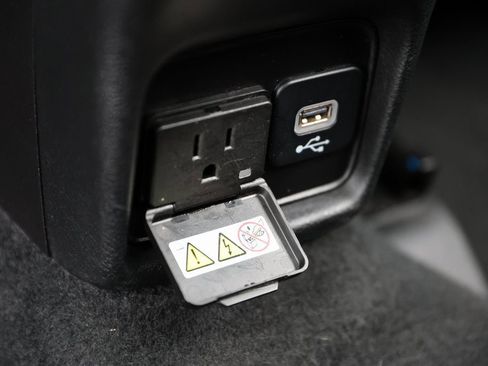 Used 2021 Jeep Compass 80th Special Edition w/ Sun and Sound Group image 17