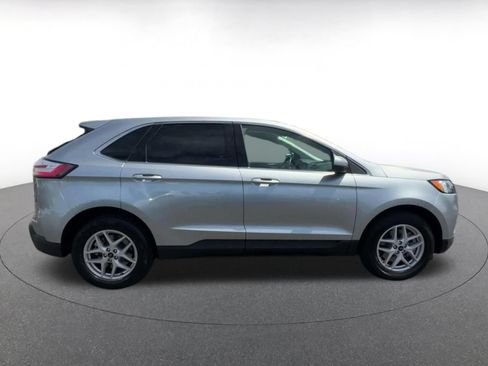 Used 2024 Ford Edge SEL AWD/4WD image 16