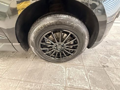 Used 2015 Ford Edge Titanium image 43