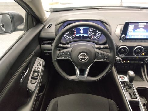 Used 2025 Nissan Sentra SV FWD image 22