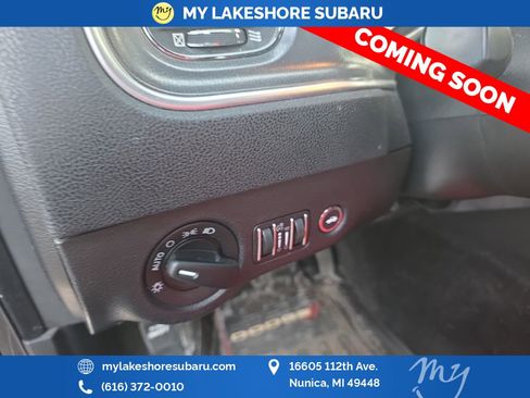 Used 2013 Dodge Charger SE w/ Connectivity Group image 17