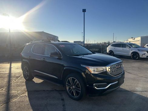 Used 2019 GMC Acadia Denali w/ Technology Package image 3