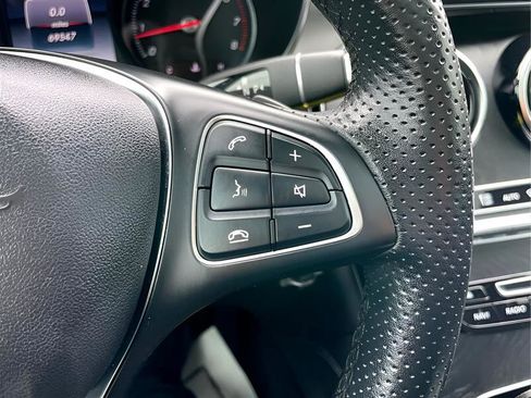 Used 2019 Mercedes-Benz GLC 300 image 13