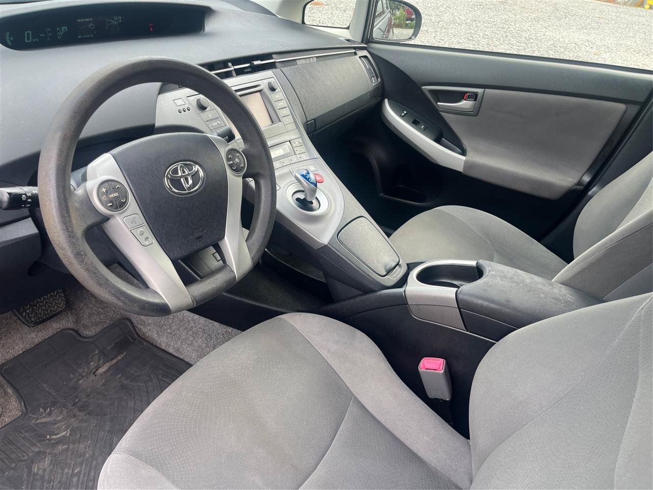 Used 2013 Toyota Prius Three FWD image 9
