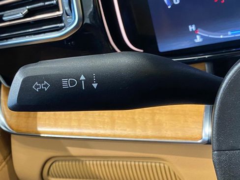 Used 2022 Jeep Grand Wagoneer Series III w/ Flexible Seating Group image 25