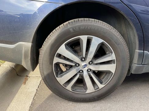 Used 2018 Subaru Outback 2.5i Limited image 5