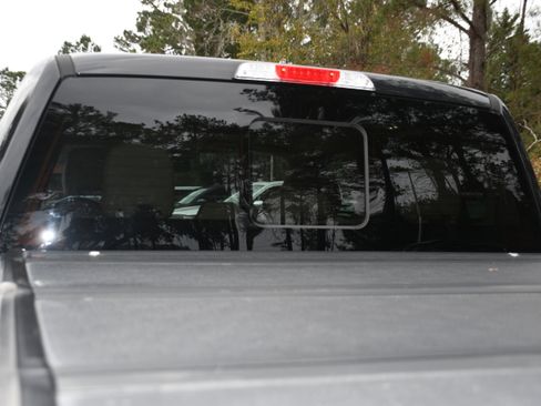 Used 2015 Ford F150 Lariat w/ Equipment Group 502A Luxury image 20