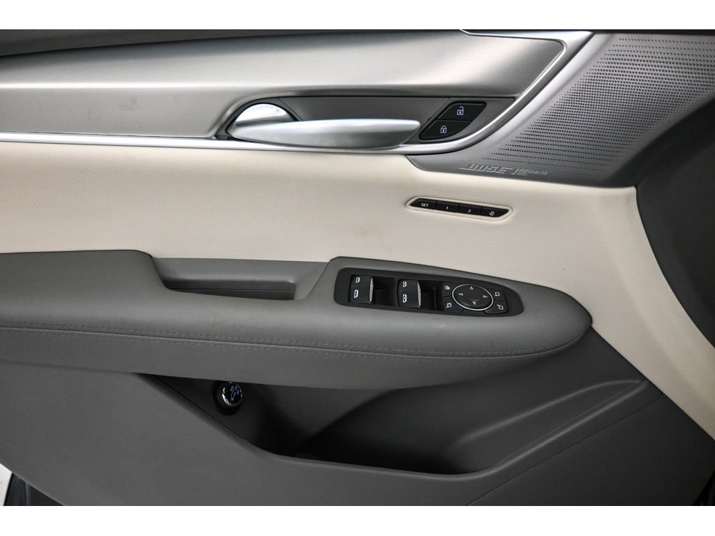 Used 2025 Cadillac XT5 Premium Luxury AWD/4WD image 8