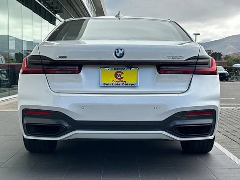 Used 2022 BMW 750i xDrive w/ Executive Package AWD/4WD image 4