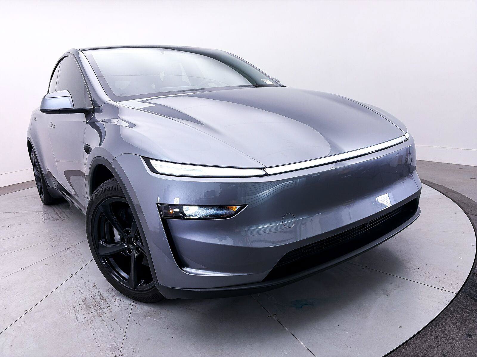 Used 2026 Tesla Model Y AWD image 8