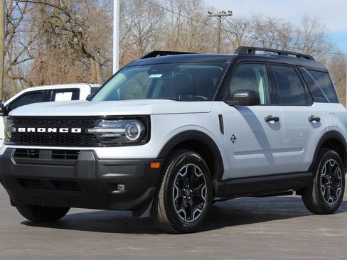 New 2026 Ford Bronco Sport Outer Banks AWD/4WD image 3