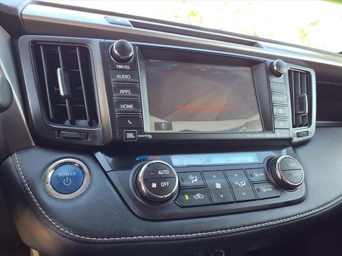 Used 2016 Toyota RAV4 Limited image 18