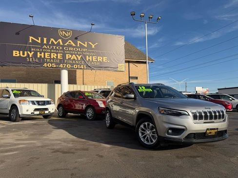 Used 2019 Jeep Cherokee Latitude w/ Popular Appearance Group FWD image 37