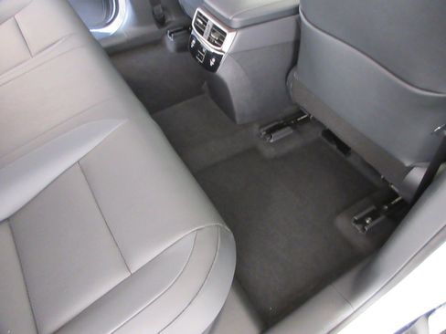 Used 2025 Lexus RX 350h w/ Convenience Package AWD/4WD image 20