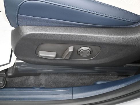 New 2026 Kia Carnival EX FWD image 12