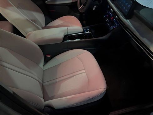 Used 2025 Hyundai Sonata SEL image 9