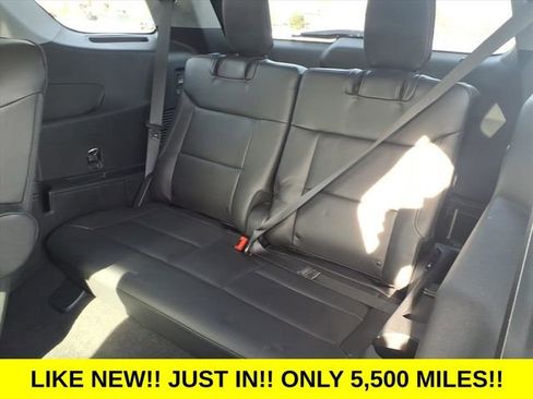 Used 2023 Ford Explorer XLT w/ Equipment Group 202A image 10