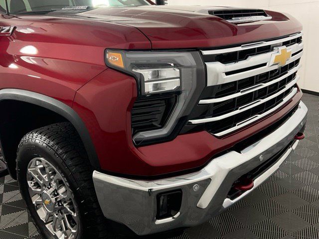 Used 2026 Chevrolet Silverado 2500 LTZ w/ LTZ Plus Package AWD/4WD image 11