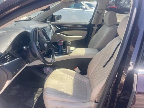 Used 2022 Buick Enclave Avenir w/ Avenir Technology Package FWD image 7