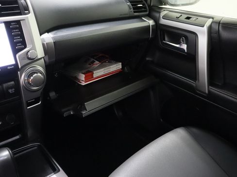 Used 2022 Toyota 4Runner SR5 Premium w/ Moonroof Package RWD image 26