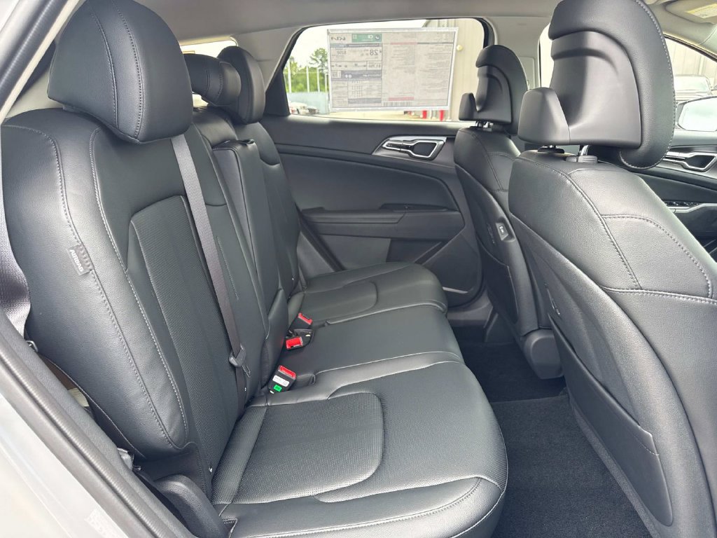 New 2026 Kia Sportage SX FWD image 10