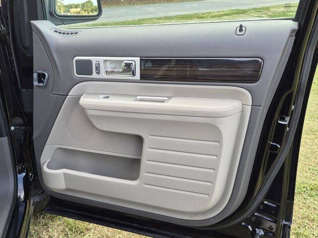 Used 2009 Lincoln MKX 2WD image 31