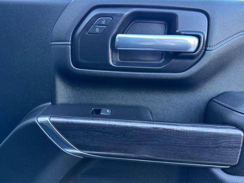 Certified 2021 Chevrolet Silverado 2500 LTZ w/ Z71 Chrome Sport Edition image 19