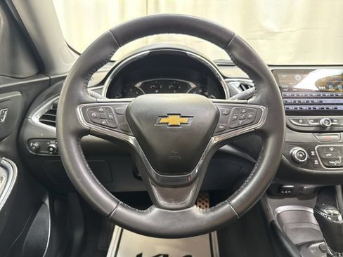 Used 2016 Chevrolet Malibu LT image 16