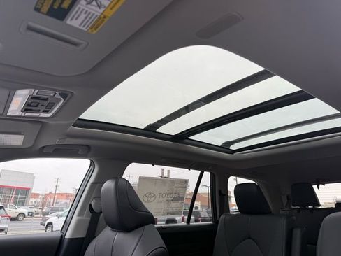 New 2026 Toyota Grand Highlander Limited image 7